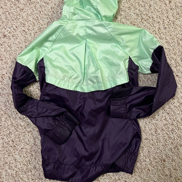 Girls Nike Sweater - Picture 5 of 6